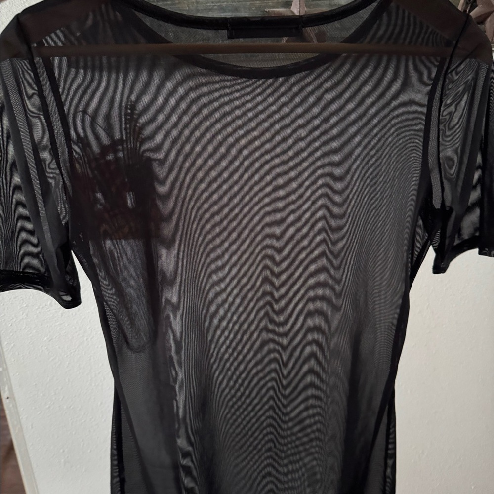 Women's Potters pot Black Sheer Top no size tag but like medium or small - Picture 6 of 7